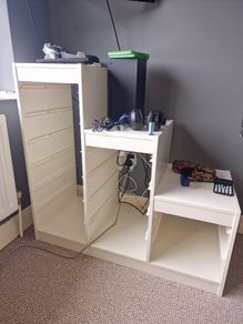 Shelving unit with storage boxes