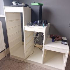 Shelving unit with storage boxes
