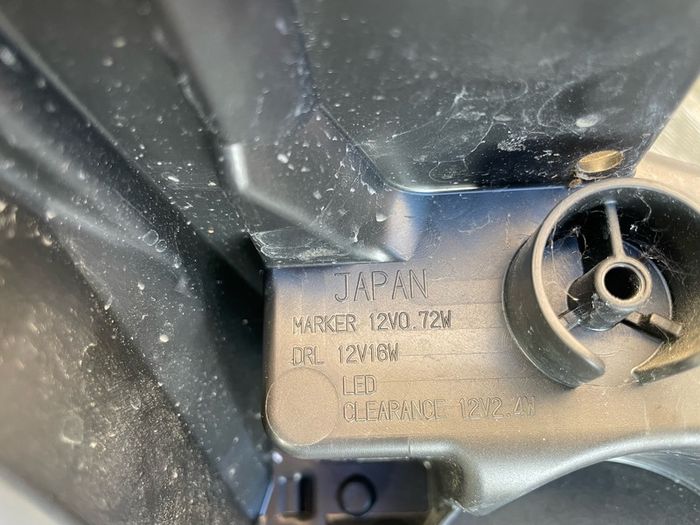 Nissan Leaf Headlight Passenger Side 2019