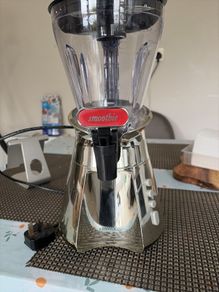smoothie machine