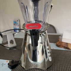 smoothie machine