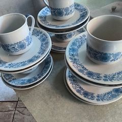 18 Piece Tea / Coffee Set Royal Doulton Cranbourne fine china pattern, labeled with code TC 1032 and made in England.