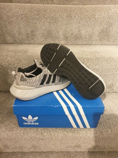 New Adidas Swift run 22 size 5.5uk