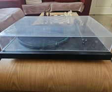 Project P2 belt drive turntable + Ortofon 510 MK II cartridge