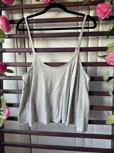 cami grey open back Hollister top size large