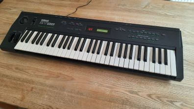 Yamaha SY22 Dynamic Vector Synthesizer