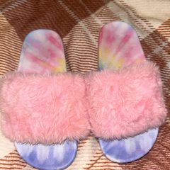 Girls fluffy slidders UK 2