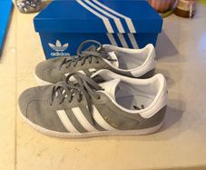 Adidas Gazelle size 4.5 UK (Size 37)