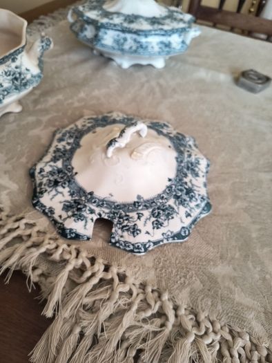 Wedgewood -Semi Royal Worcester