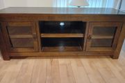 TV/media unit with glass doors