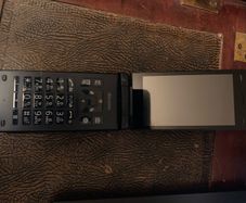 Kyocera Dumphone Flipphone