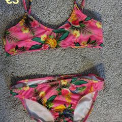 Girls swimwear