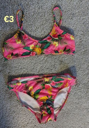 Girls swimwear