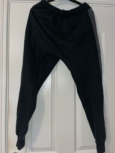 Black and Grey McKenzie Jumper and Tracksuit bottoms size Large