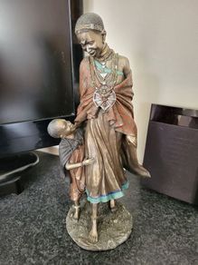 Africa tribe figurines