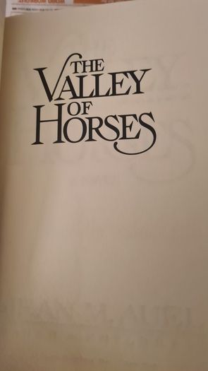 The Valley Of The Horses. By Jean M. Auel. First Edition Hardback. Earth's Children.