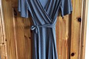 Black and cream wrap dress Dress size 10 includes postage