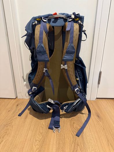 Simone MT900 Light 50+10L Trekking Backpack (with Rain Cover)