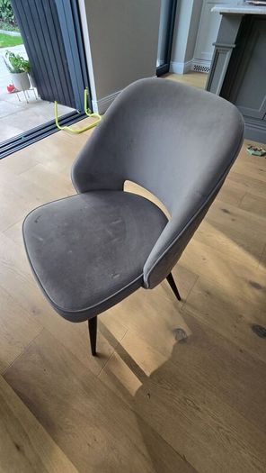 Kitchen Table & Chairs
