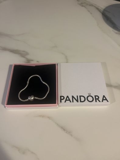 Pandora Moments Heart Clasp Snake Chain Bracelet