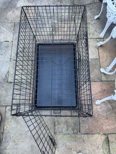 Dog cage/crate