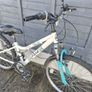 girl bike approx 10yrs Image 2