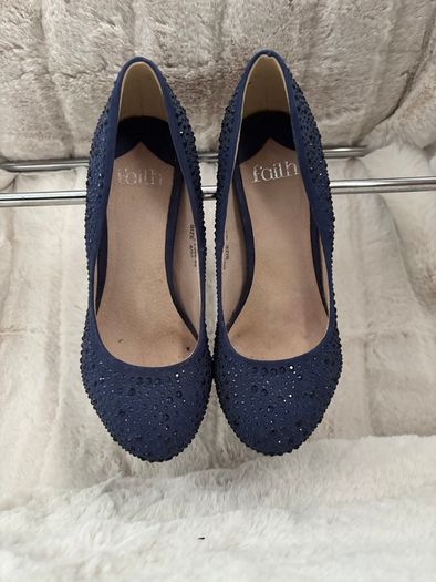 Navy High-Heels