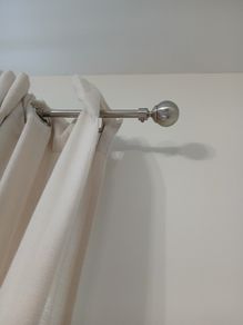 Curtain rod
