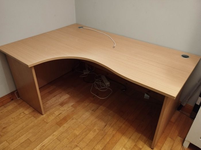 large L shaped Office desk