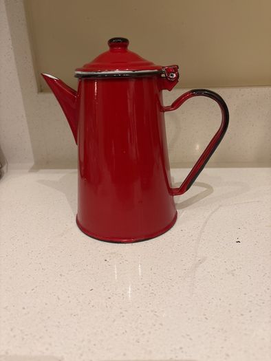 Vintage - Mid Century Red Enamel Coffee Pot with attached lid - 17 cm to lid level