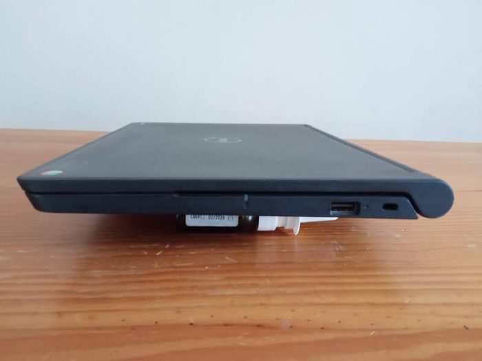 Dell Chromebook 11 3120 | Celeron N2840 | 4GB RAM | 16GB eMMC | Xubuntu 24.04