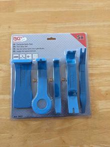Brand new 5 piece trim removal tool set, never used, half price