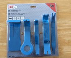 Brand new 5 piece trim removal tool set, never used, half price