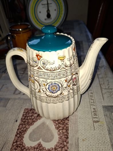 Antique Copeland Spode Coffee or Tea pot in the Florence Pattern, era 1891 to 1910 Postage Available or Collection