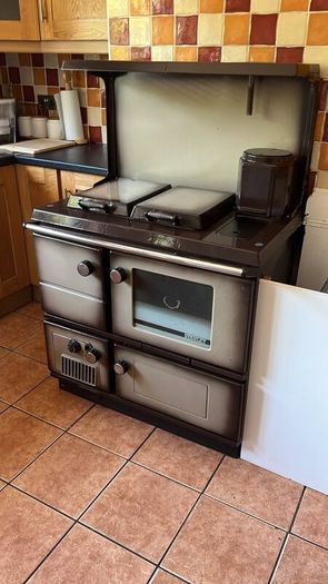 Stanley Super Star 9 Solid Fuel Range