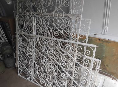 Vintage iron gate and rails set