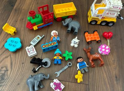Lego Duplo assorted pieces (about 200)
