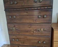 Wooden chest of drawers