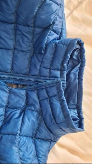 Mens gillet, blue, North Face, size US medium. Aisa L