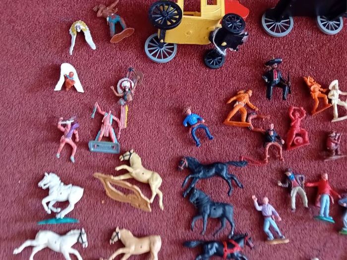 Timpo Cowboy & Indians Job Lot