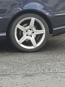 18" Alloys with  5 Tyres