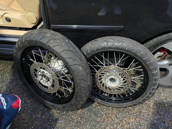 Supermoto Wheels