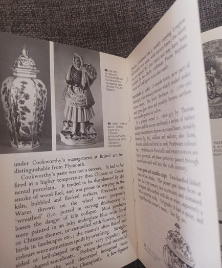 The Observer's Book of Pottery & Porcelain/ 1977