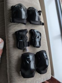 Kids Oxelo knee pads, elbow pads and wrists pads