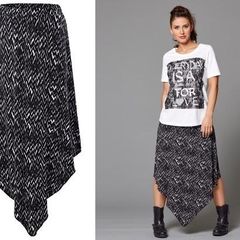 BNWT Angel of style fancy skirt size UK16 EUR44 Postage included