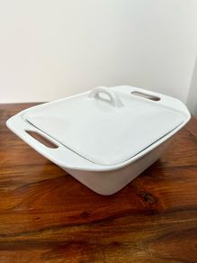 Square casserole dish