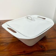 Square casserole dish