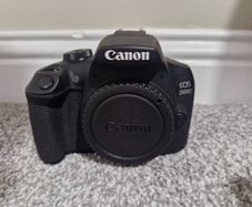 Canon Eos 2000d