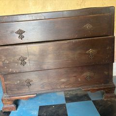 Old chest of drawers