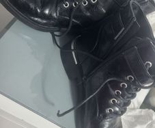 boots size 40